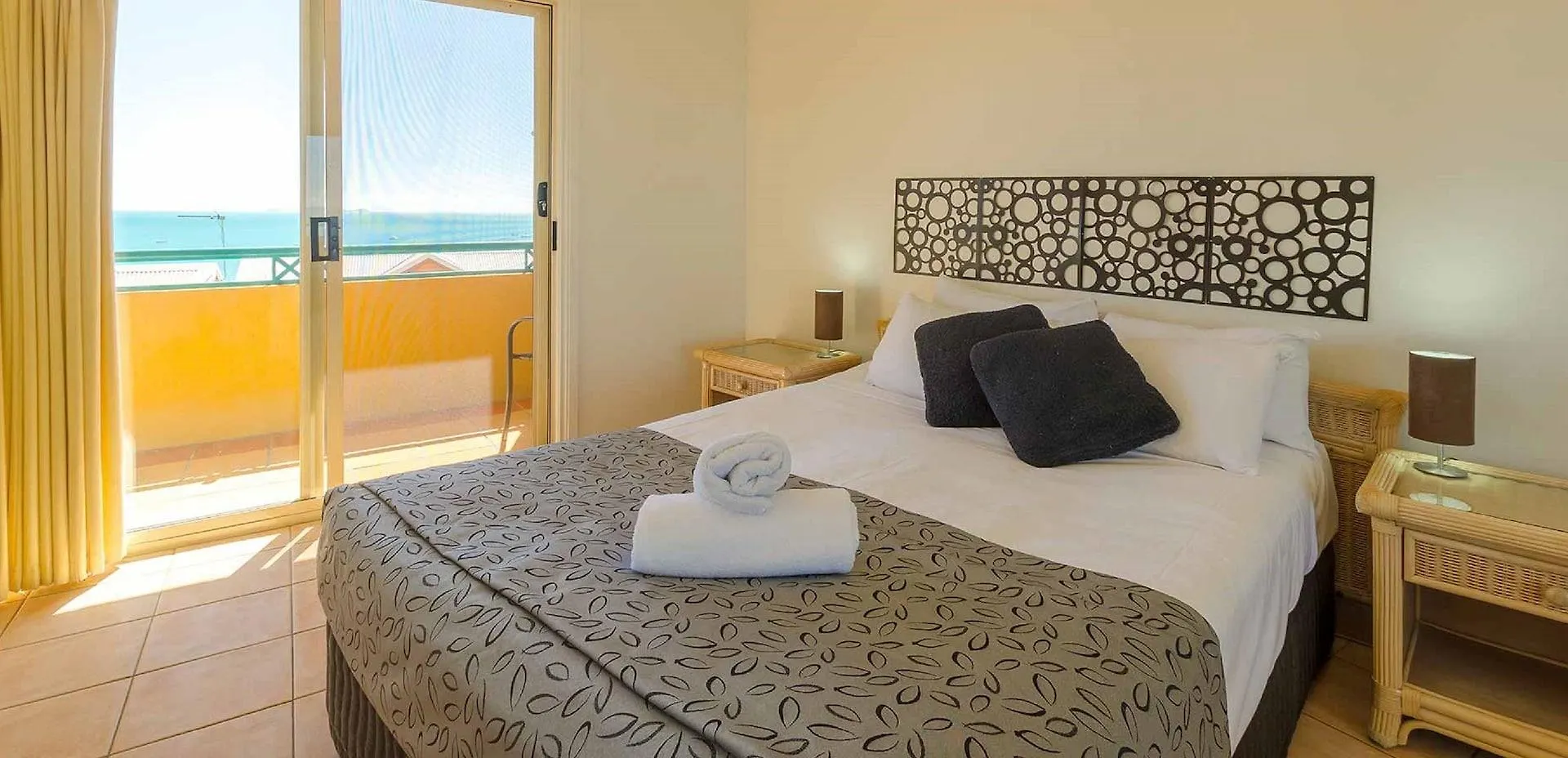 Lodge Toscana Village Resort Airlie Beach Australia